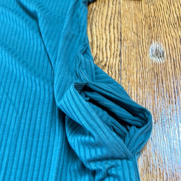 LulaRoe Roselyn style flutter sleeve style dress.Side pockets. Size XL. - Picture 6 of 12